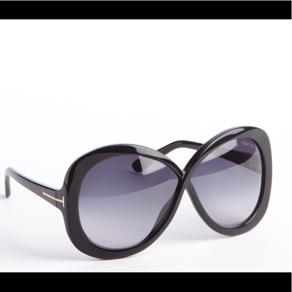 🚫 SOLD 🚫 Tom Ford Black Sunglasses